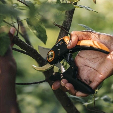 Sekator nożycowy Fiskars Plus PowerLever P721