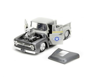 Jada Toys Street Fighter 1956 Ford Pickup 1:24