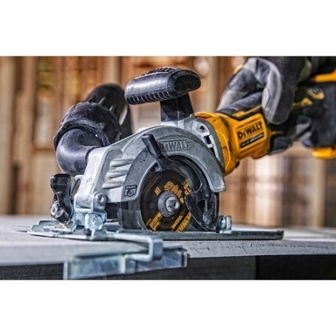 DeWALT DCS691N-XJ przenośna pilarka tarczowa 11,5 cm Czarny, Żółty 4500 RPM 800 W