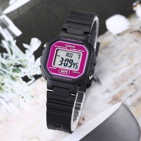 ZEGAREK DZIECIĘCY CASIO LA-20WH-4ADF + BOX