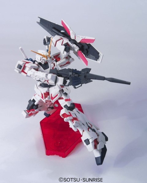 Figurka kolekcjonerska BANDAI HG 1/144 RX-0 UNICORN GUNDAM DESTROY MODE